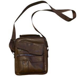 Brown Leather Messenger Crossbody Bag Adjustable Strap Travel Casual